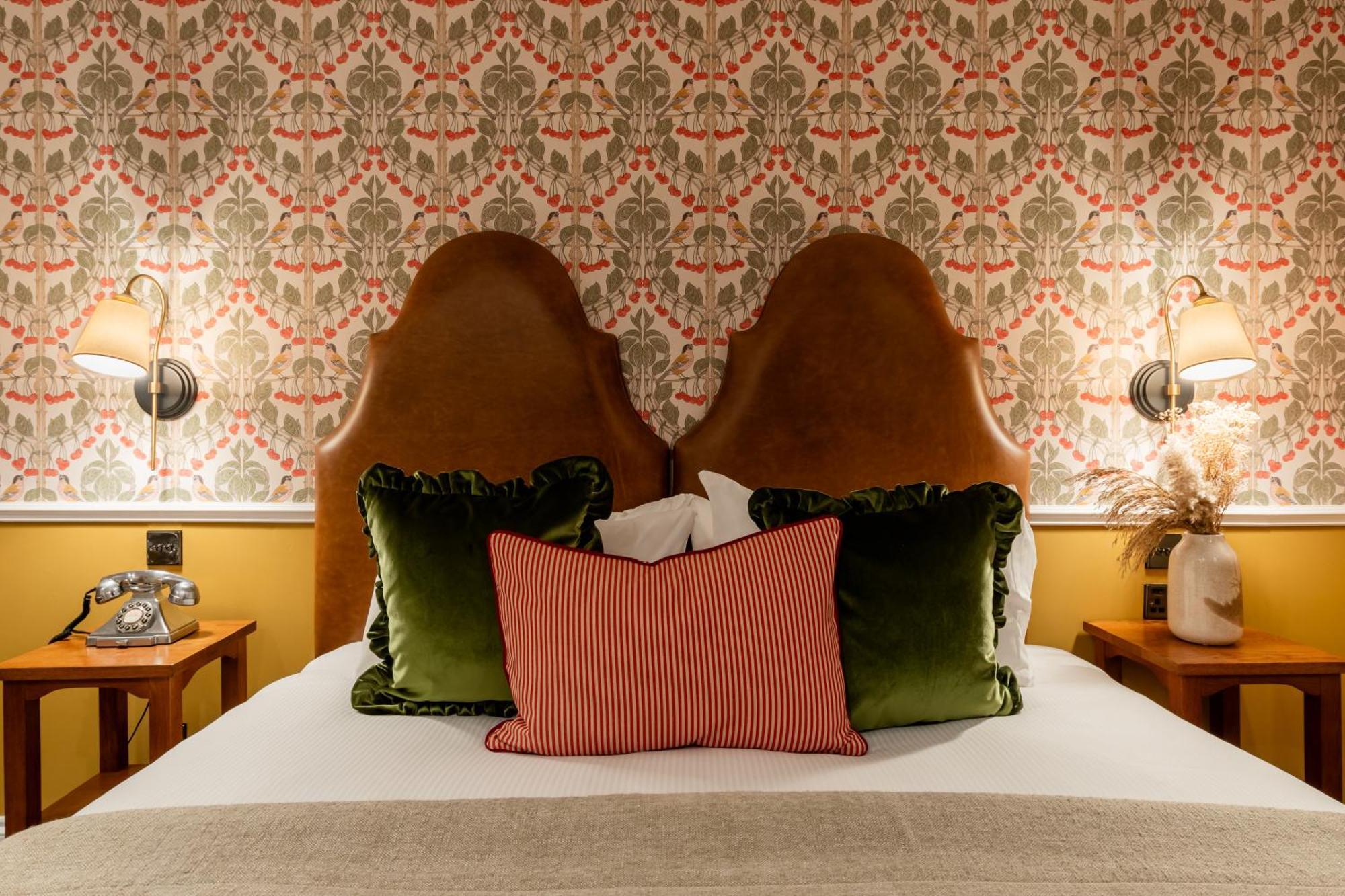 The Drayton Court Hotel Лондон Экстерьер фото