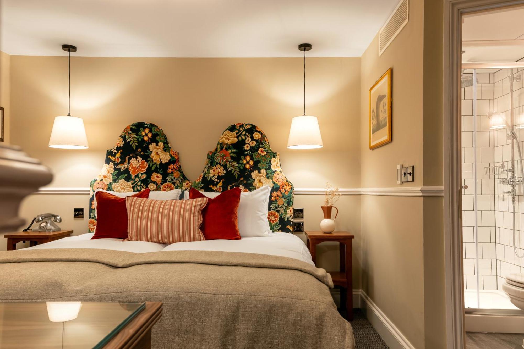 The Drayton Court Hotel Лондон Экстерьер фото