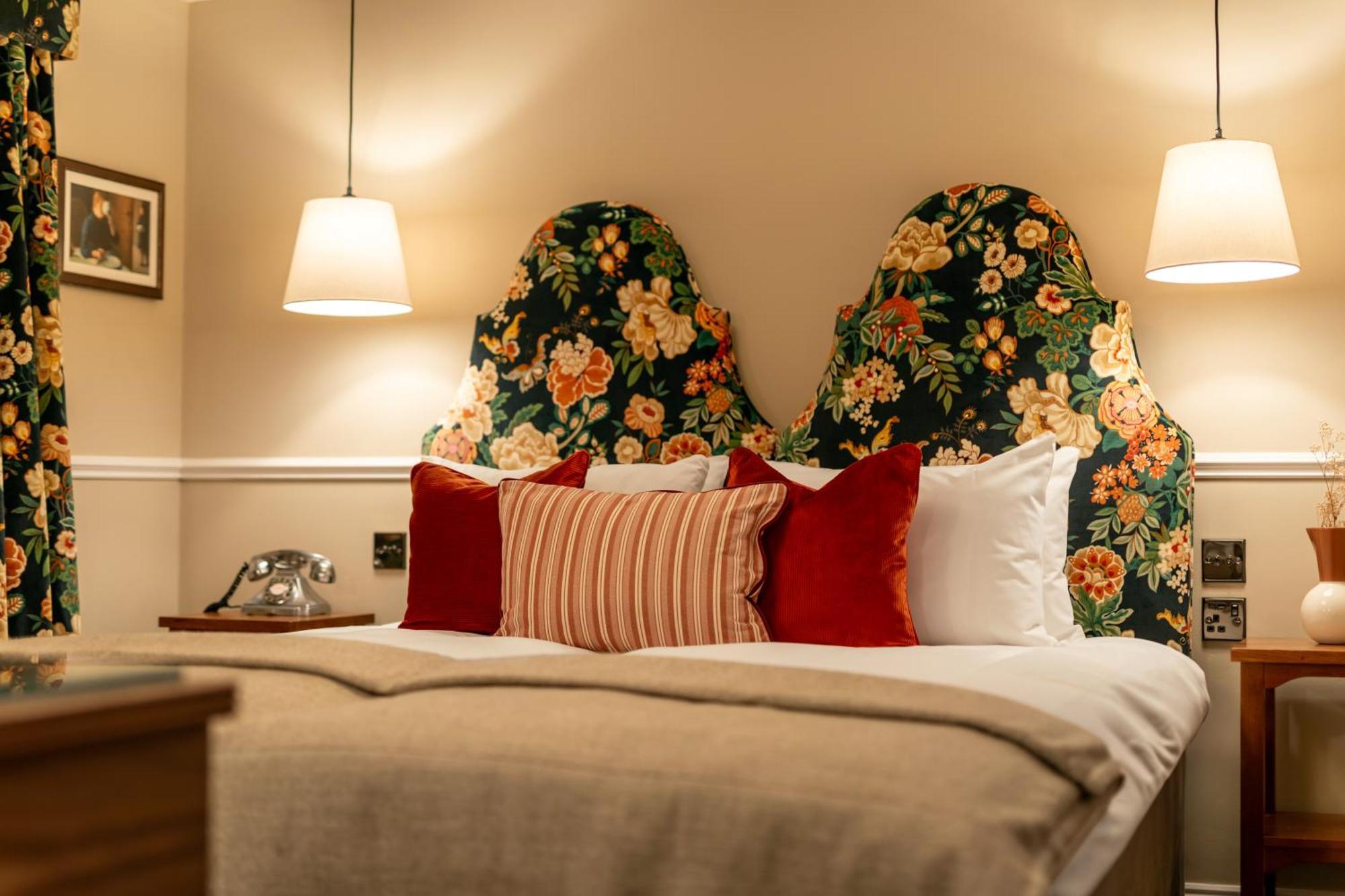 The Drayton Court Hotel Лондон Экстерьер фото