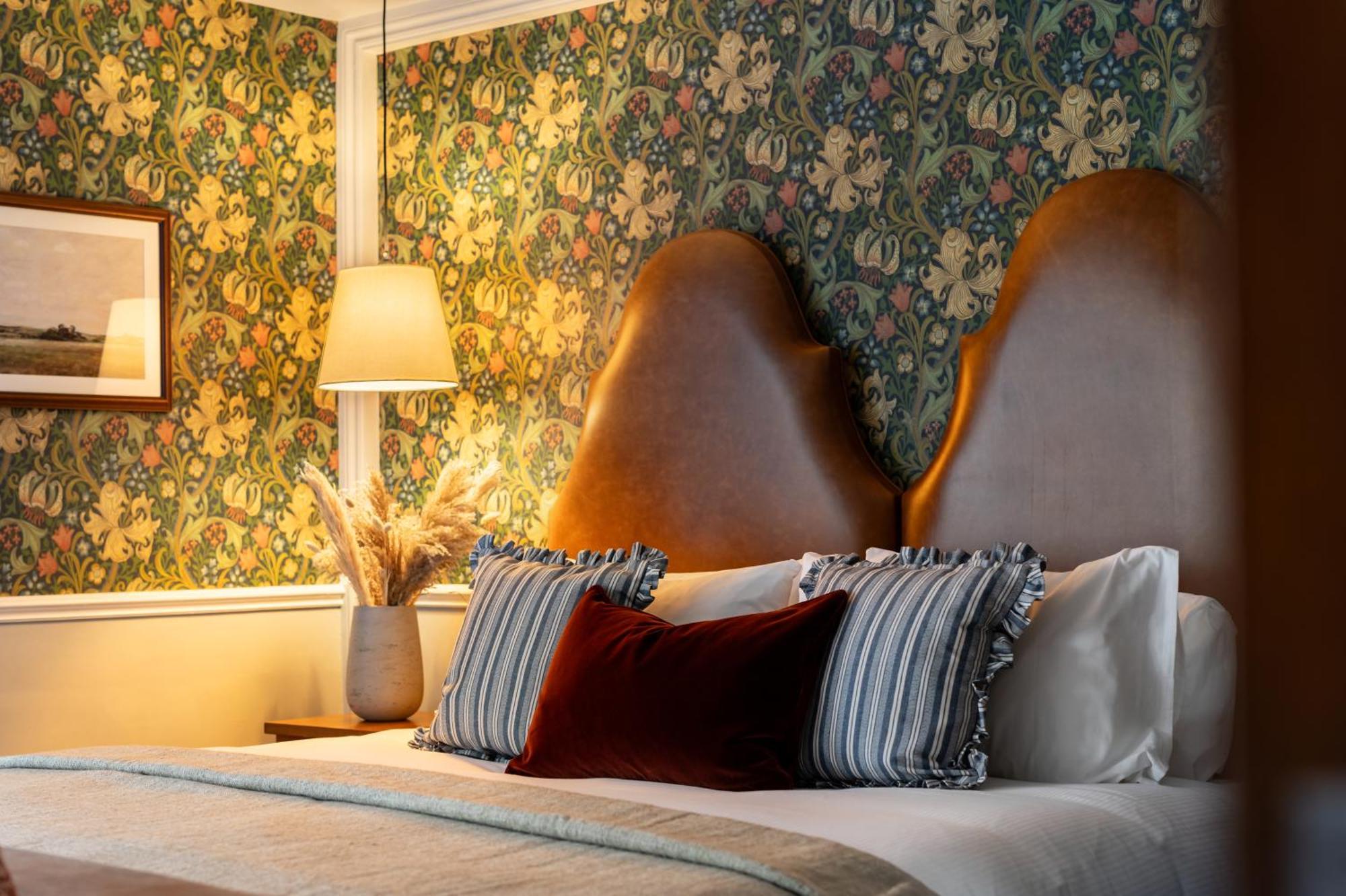 The Drayton Court Hotel Лондон Экстерьер фото