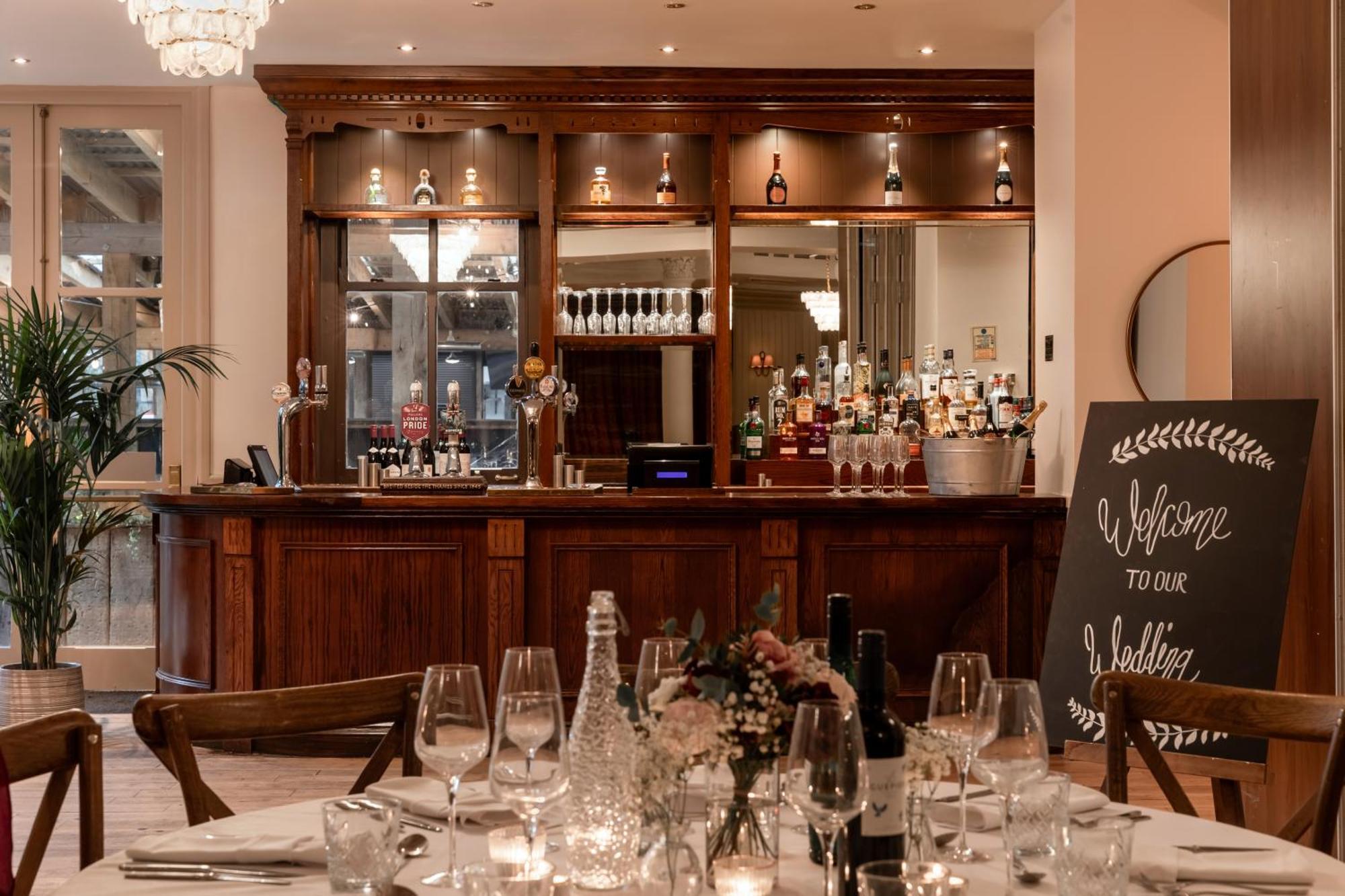 The Drayton Court Hotel Лондон Экстерьер фото
